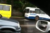 В Одессе троллейбус «вдребезги» врезался в маршрутку. ФОТО