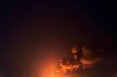 Российские войска обстреляли нефтебазу в Луцке (видео)