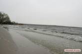 Из-за сильного ветра в Николаеве подтопило прибрежную зону микрорайона Намыв (видео)