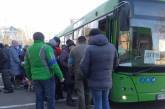 Из Николаева коммунальными автобусами эвакуировали 7,5 тысяч жителей: всего выехало 35% населения