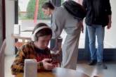 Львовский школьник объяснил, почему не обратил внимания на Анджелину Джоли (видео)