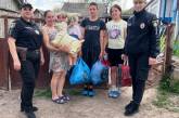 Полицейские Николаевской области собрали помощь для многодетных семей-беженцев