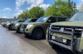 Защитникам Николаевской области передали 9 автомобилей