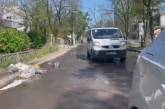 Улицы Мариуполя затапливают потоки из-за порывов разрушенного водопровода (видео)