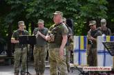 В Николаеве ко Дню Конституции военный оркестр сыграл украинские хиты (фоторепортаж)