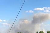 У Миколаєві повідомляють про вибухи та пожежу