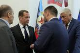 Путин послал Медведева в Украину