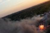 У Донецьку горить база російського батальйону "П'ятнашка" (відео)