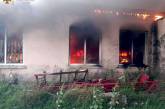 В Николаевском районе в результате обстрела горело предприятие: уничтожена сельхозтехника