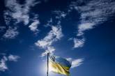 У Козачій Лопані встановили прапор України