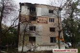 У Миколаєві ворог обстріляв спальний район: пошкоджено багато будинків, поранено 7 людей (фото)