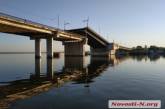 В Николаеве женщина прыгнула с Ингульского моста: ее успели спасти