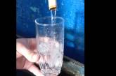 У «водоканалі» запевняють, що якщо з кранів миколаївців тече «кока-кола» – це не їхня вина (відео)