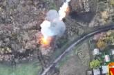 Первомайські артилеристи показали момент знищення танків ворога (відео)