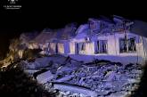 В ГСЧС показали фото последствий обстрела Николаева: разрушено здание, возник пожар