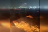 В Индии самолет загорелся за несколько секунд до взлета (видео)