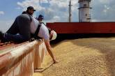 Генсек ООН: из Украины по «зерновому коридору» вывезли уже 10 млн тонн продукции