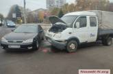 У центрі Миколаєва зіткнулися «Форд» та «Газель»