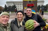 Замазеева сфотографировалась в Херсоне с арбузом