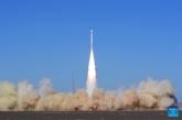 Китай запустив ракету-носій, яка вивела до космосу п'ять супутників