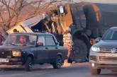 На Донбасі зіткнулися військова вантажівка з літерою V та маршрутка: 16 загиблих