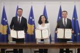 Власти Косово подписали заявку на вступление в ЕС