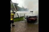 В Николаеве горел автомобиль ЗАЗ (видео)