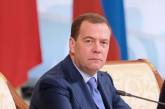 Медведев назвал «дурацким» решение ЕС по потолку цен на газ