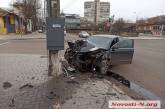 У центрі Миколаєва «Ланос» і «Пасат» зіткнулися та вилетіли на тротуар – двоє постраждалих