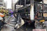 В центре Николаева сгорела «маршрутка» (фото, видео)