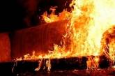 У миколаївському жилкопі спалахнув диван — гасили пожежники