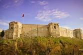 У Туреччині через землетрус обрушилася давня фортеця римського періоду (відео)