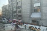 У Києві стався вибух на території колишнього заводу: під завалами можуть бути люди