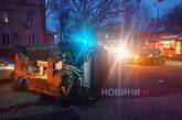 Потрійна ДТП у центрі Миколаєва: після зіткнення з «Ніссаном» перекинувся «Туарег»