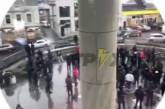 Неформали намагалися влаштувати у Харкові масову бійку (відео)