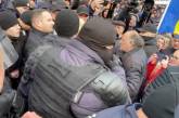 Протесты в Кишиневе: участников везут автобусами, протестующие не понимают по-молдавски видео)