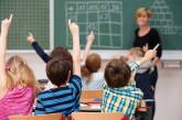 В украинских школах хотят ввести обучение на двух языках