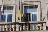 Болгарський політик викинув прапор України з мерії Софії (відео)