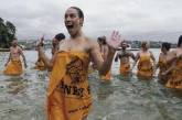 В Австралии состоялся наибольший голый заплыв