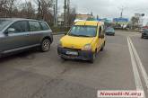 Біля автовокзалу в Миколаєві зіткнулися Chery та Renault