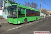 На зупинці в Миколаєві «Волга» врізалася у міський автобус із пасажирами