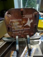 Виталий Ким получил подарок от украинских защитников. Главе Николаевской ОГА вручили бортовой номер сбитого российского самолета Су-25.