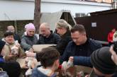 Антон Табунщик відвідав один із найбільших евакуаційних центрів Півдня України «Прихисток своїм»