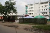 В Кульбакино пьяные посетители кафе полтора часа орали и дрались под окнами жилого дома: милиция так и не приехала ВИДЕО