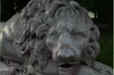 У Каштановий сквер Миколаєва повернули левів (відео)