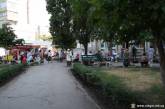 Жители Намыва пожаловались на беспорядки в сквере им. Макарова: разгром, стихийный рынок и «генделик»