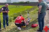 Миколаївські волонтери «Червоного хреста» стали очевидцями ДТП та допомогли постраждалим (відео)