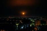 З'явилися фото нічної ракетної атаки на Київ