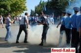 Николаевские «регионалы» надеются, что «свободовцы», бросившие дымовую шашку в толпу, понесут заслуженное наказание
