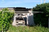 В селе под Николаевом сгорел дом с гаражом и автомобилем: обнаружены тела двух человек